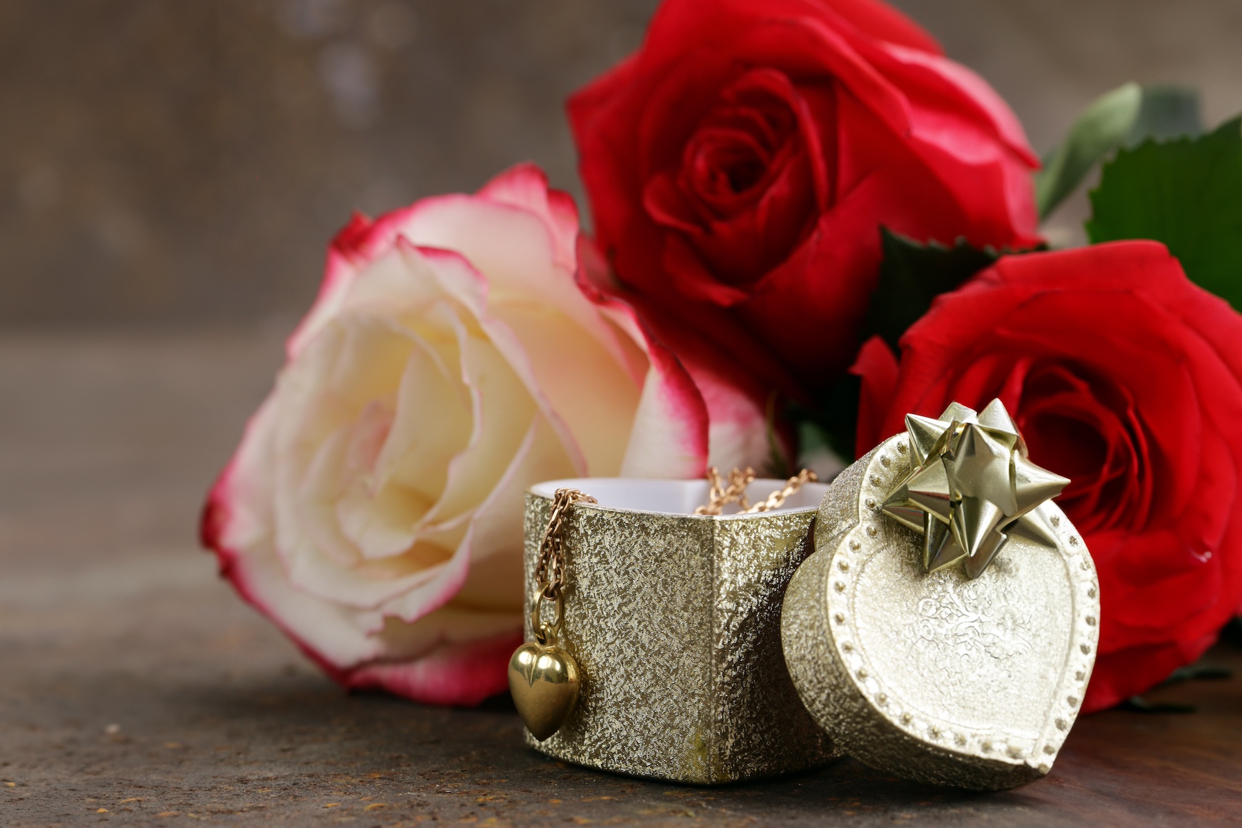 Items That Should Never Be Put in a Cremation Retort